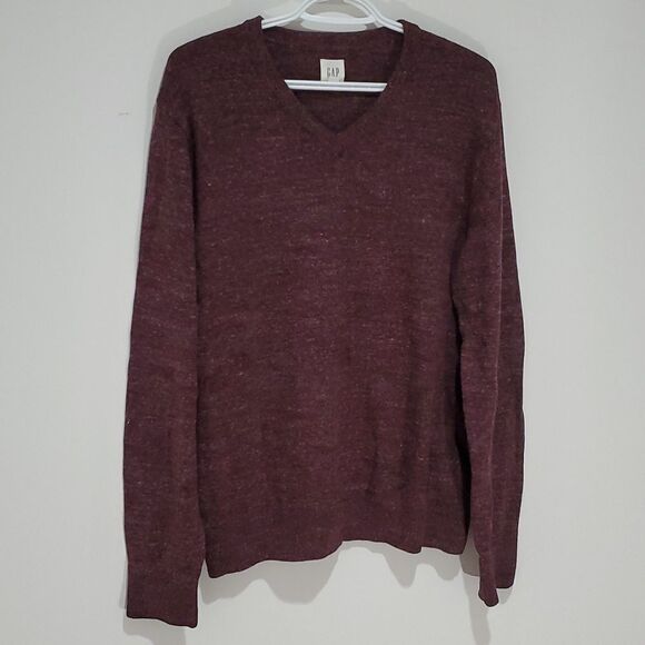 GAP medium maroon vneck long sleeve sweater - Picture 1 of 6